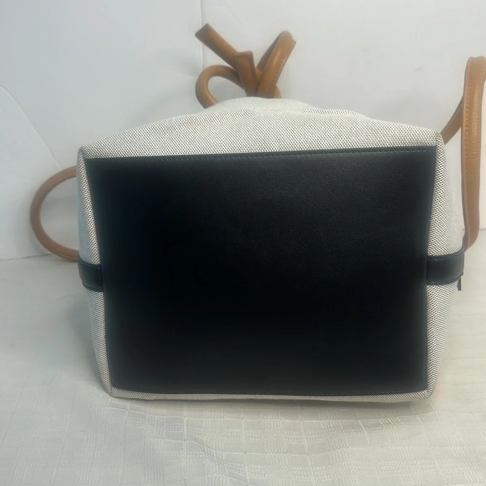 VASIC New York Canvas Bucket Bag